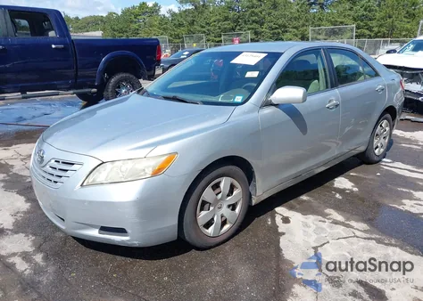 2007 Toyota Camry Le z USA, uszkodzony, nr VIN JTNBE46K373068694